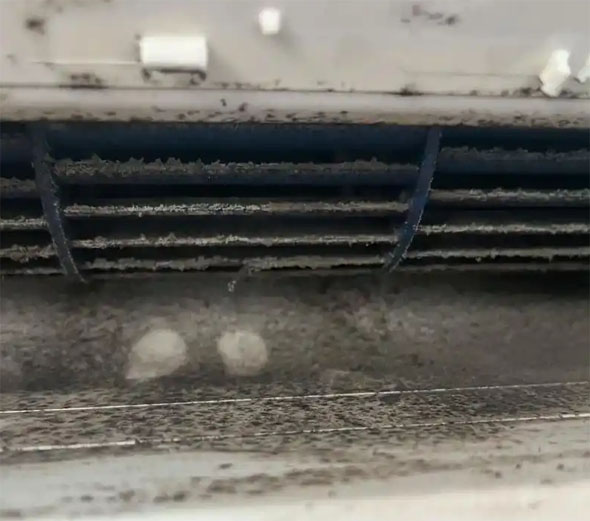 镇江空调吹的风有股烧焦味是怎么回事